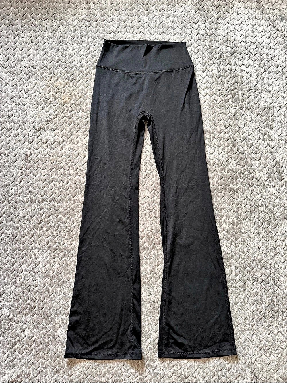 Women's Super High-Rise Flared Yoga Pants Size M Black
